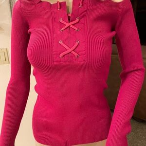 NWT DOUBLJU MAGENTA COLORED T-SHIRT SWEATER WITH EYELET POINT TIE